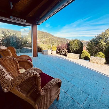 Apartamento Panoramablick Mit Privatparkplatz, 2 Balkone Und 1,5 Baeder Titisee-Neustadt Exterior foto