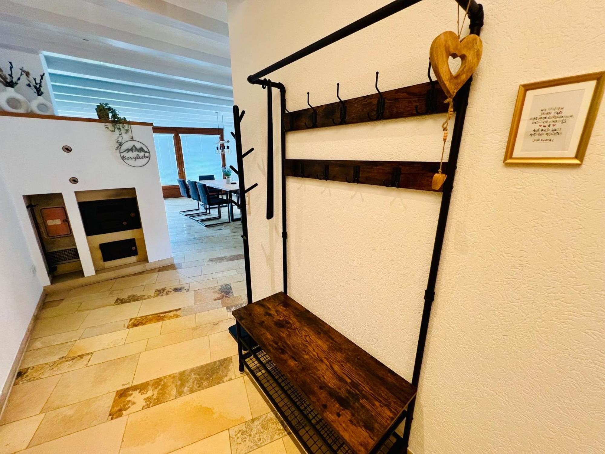 Apartamento Panoramablick Mit Privatparkplatz, 2 Balkone Und 1,5 Baeder Titisee-Neustadt Exterior foto