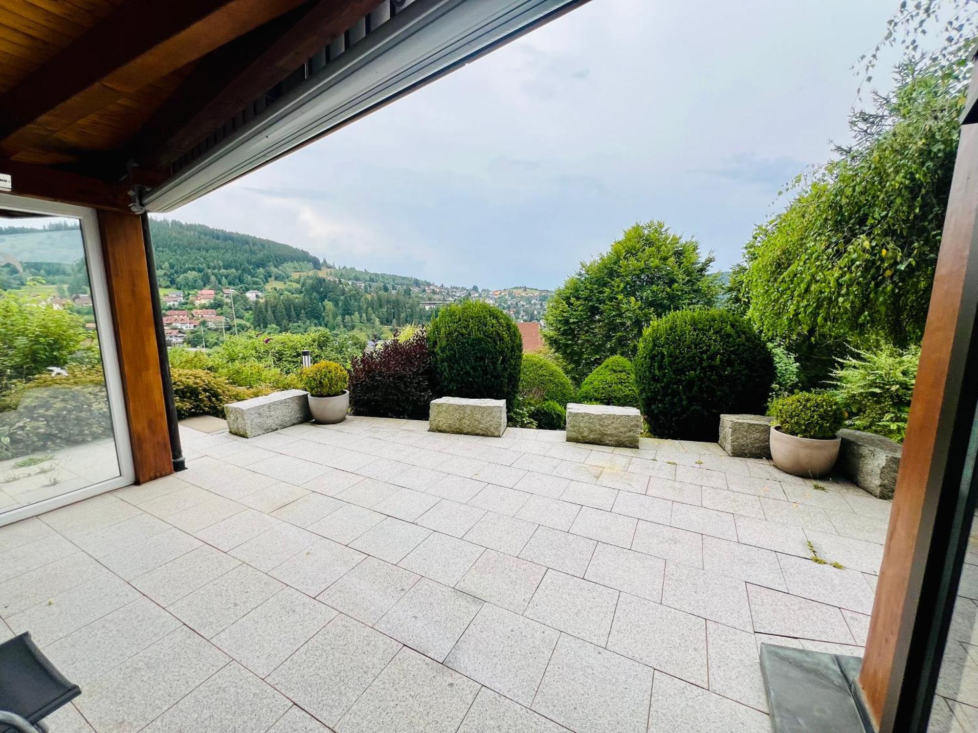 Apartamento Panoramablick Mit Privatparkplatz, 2 Balkone Und 1,5 Baeder Titisee-Neustadt Exterior foto