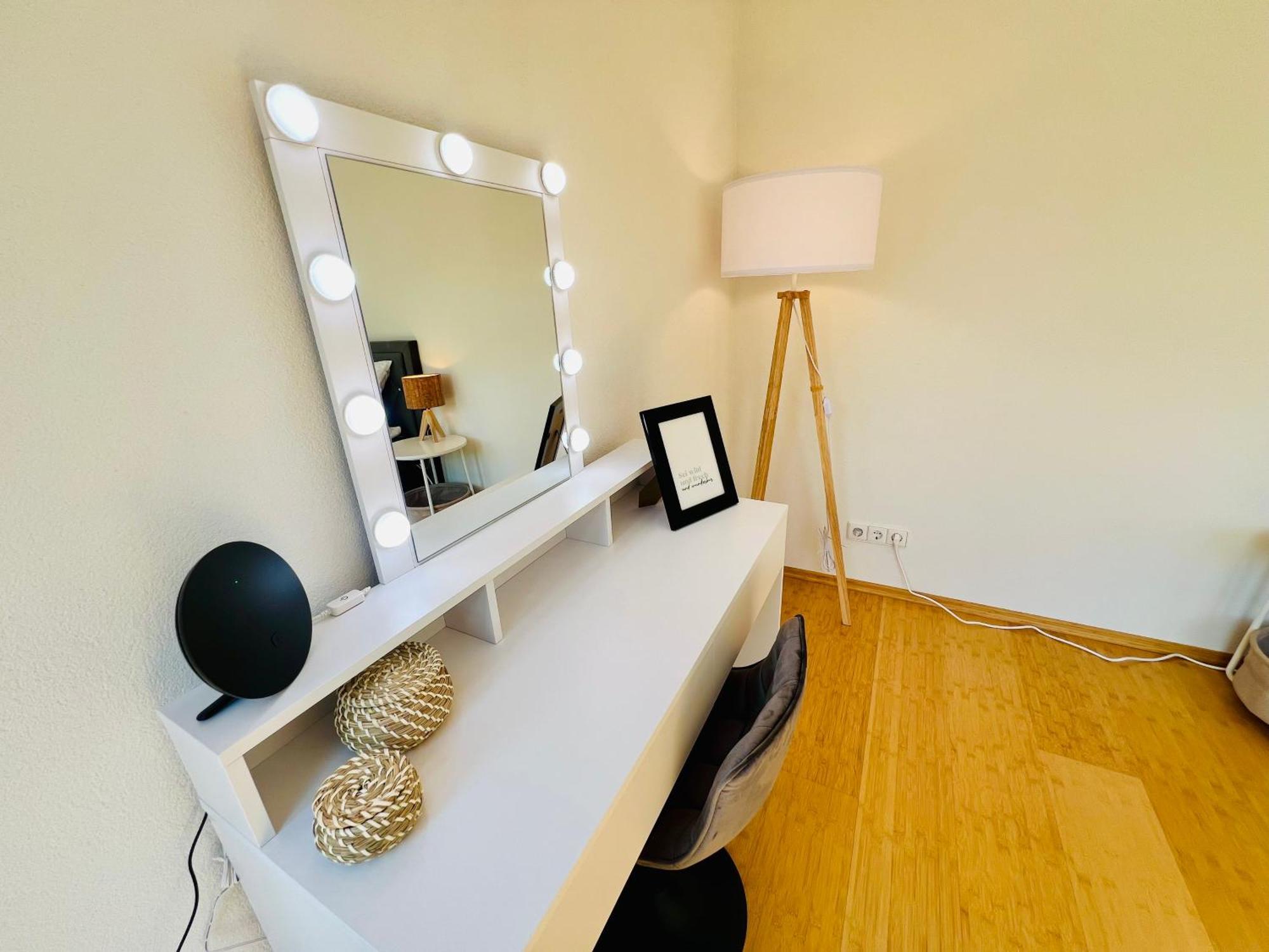 Apartamento Panoramablick Mit Privatparkplatz, 2 Balkone Und 1,5 Baeder Titisee-Neustadt Exterior foto